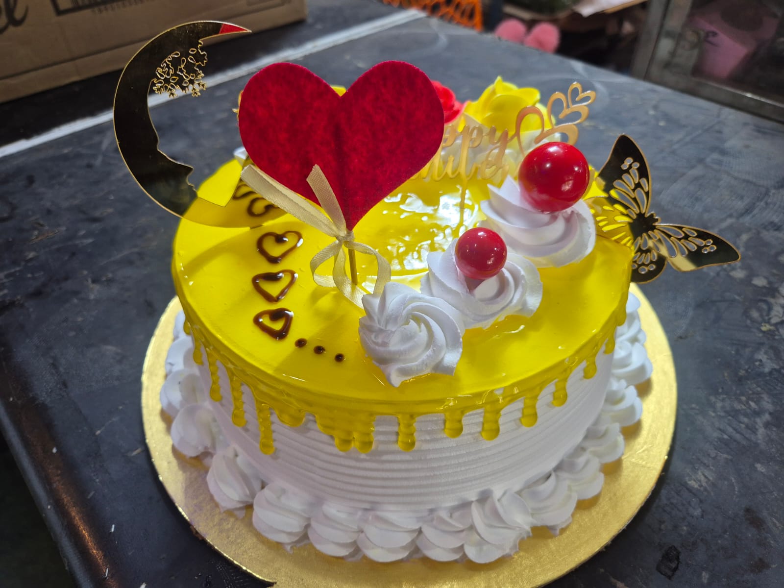 Premium White Forest Flower Swirl Cake